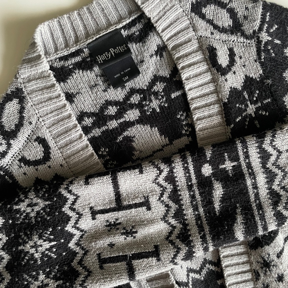 Hot Topic Harry Potter Cardigan